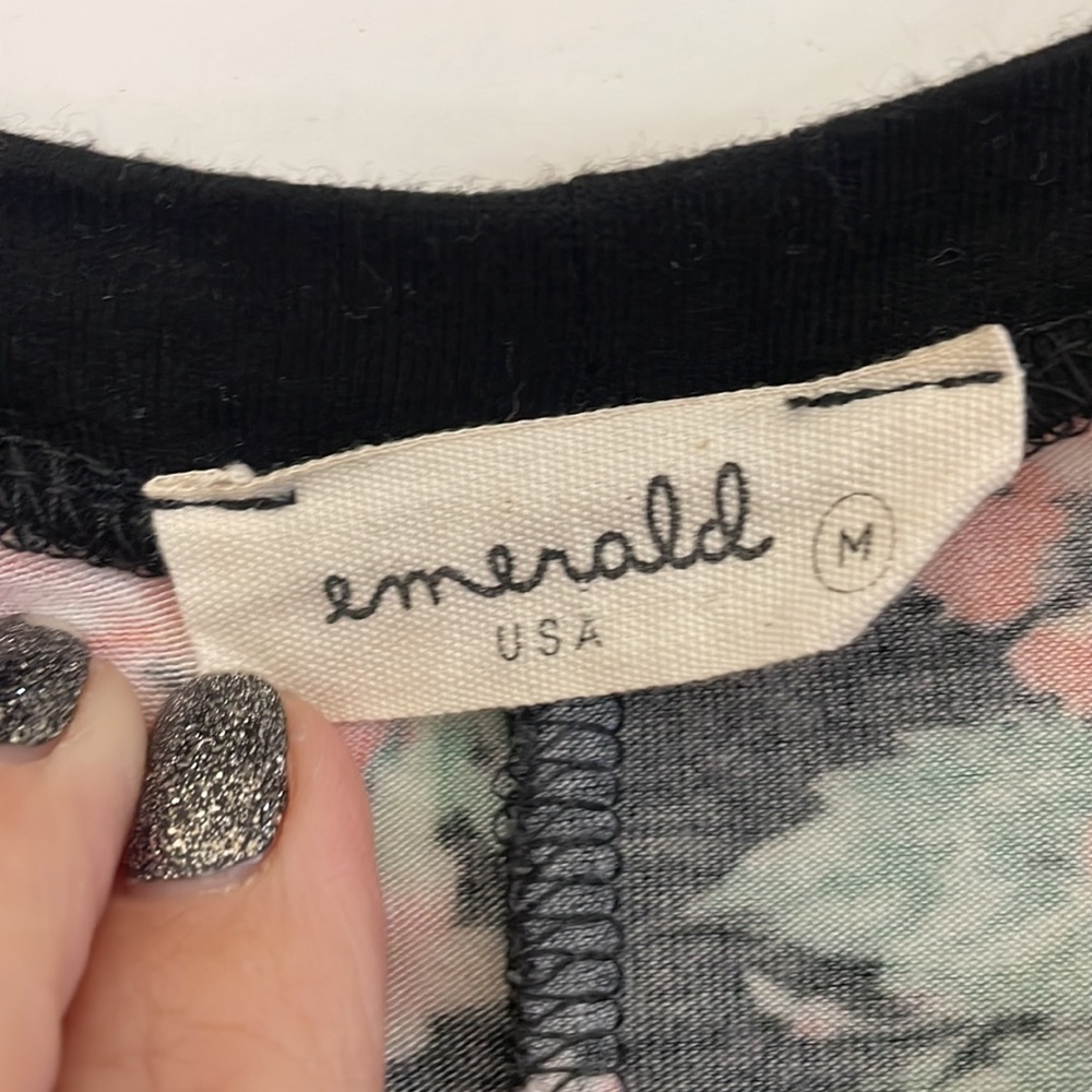 3/ $15 sale Women’s tunic. - Picture 3 of 4